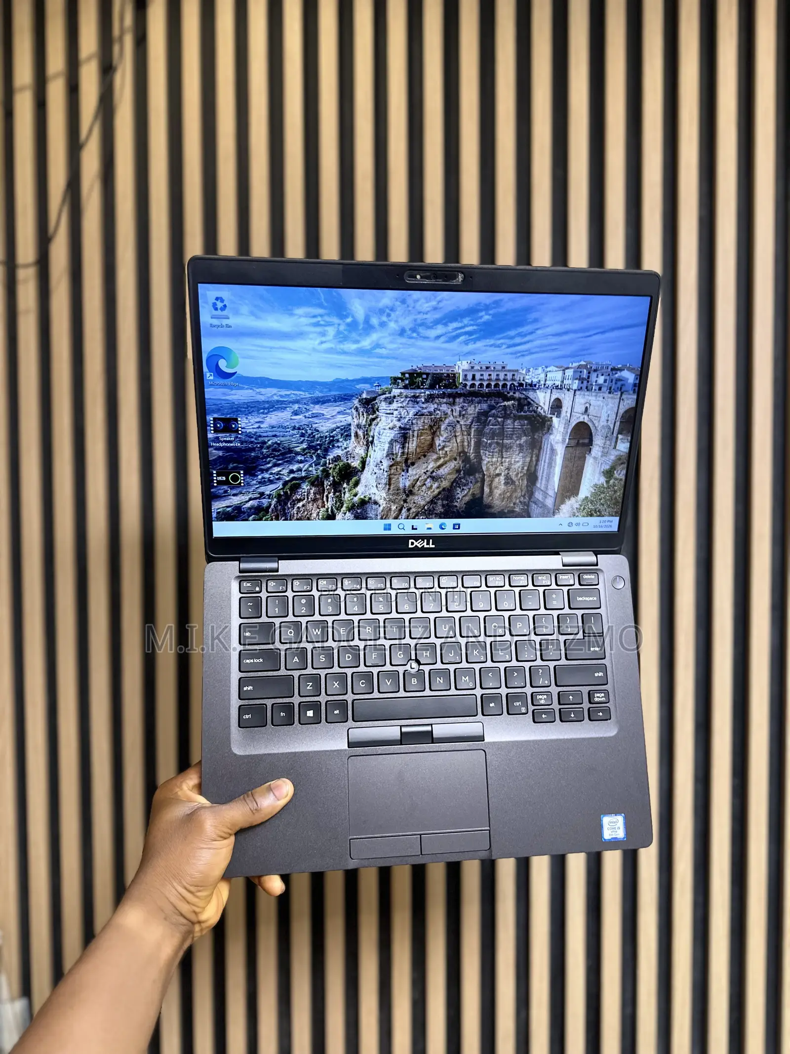Laptop Dell Latitude 5400 8GB Intel Core i7 SSD 256GB