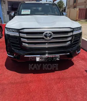 New Toyota Land Cruiser LC300 2025 Black