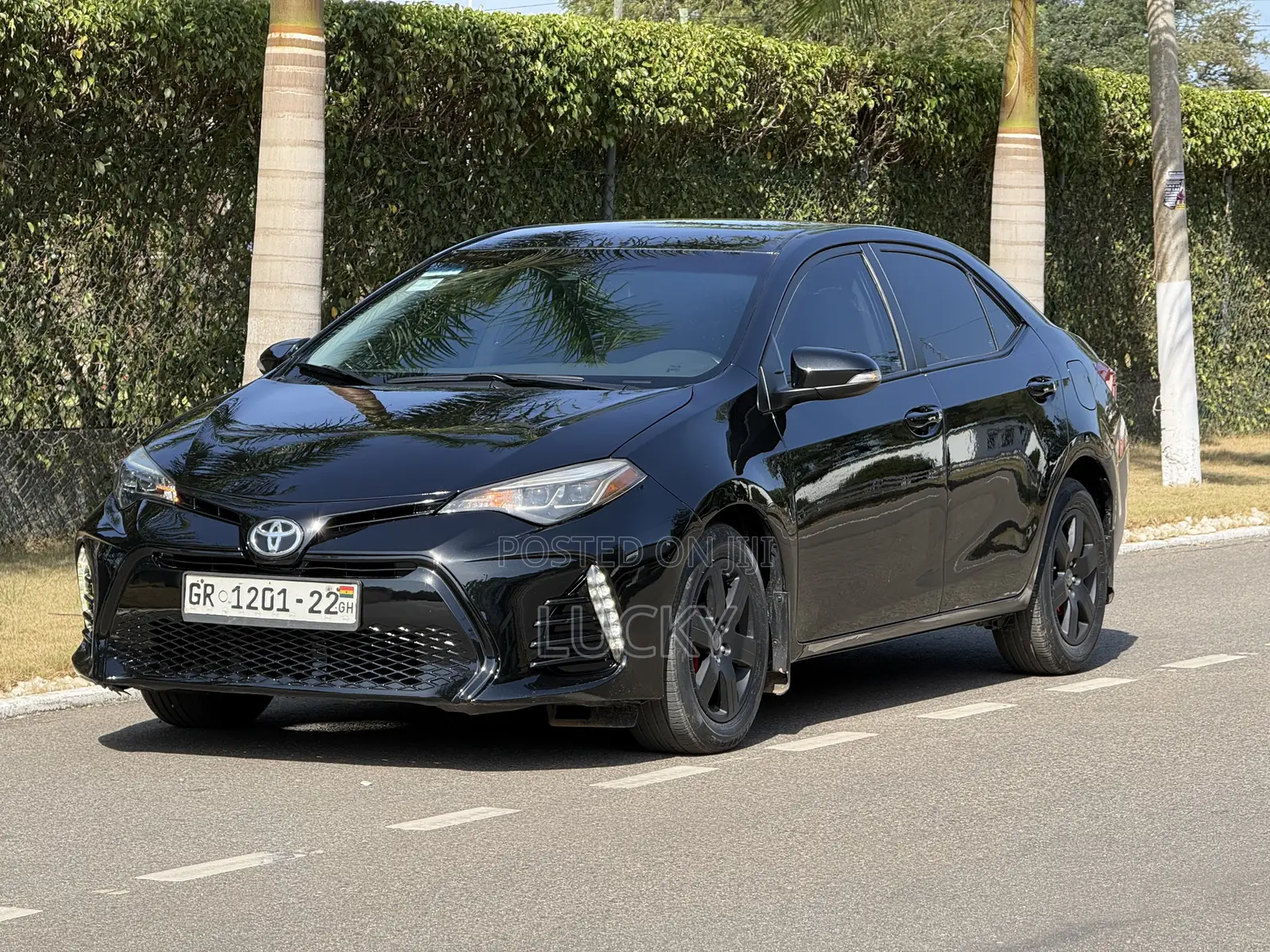 Toyota Corolla SE (1.8L 4cyl 6M) 2018 Black