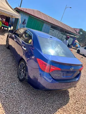 Toyota Corolla SE Special Edition 4dr Sedan (1.8L 4cyl CVT) 2017 Blue