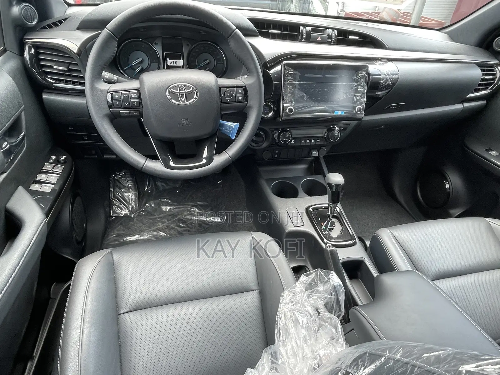 New Toyota Hilux 2023 Black