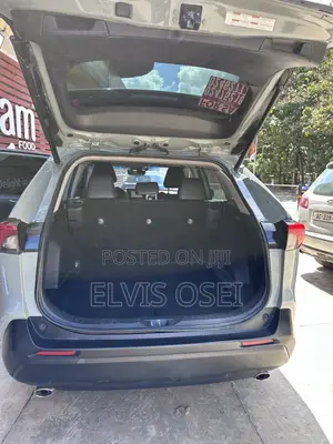 Toyota RAV4 XLE Premium 2022 Gray