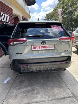 Toyota RAV4 XLE Premium 2022 Gray