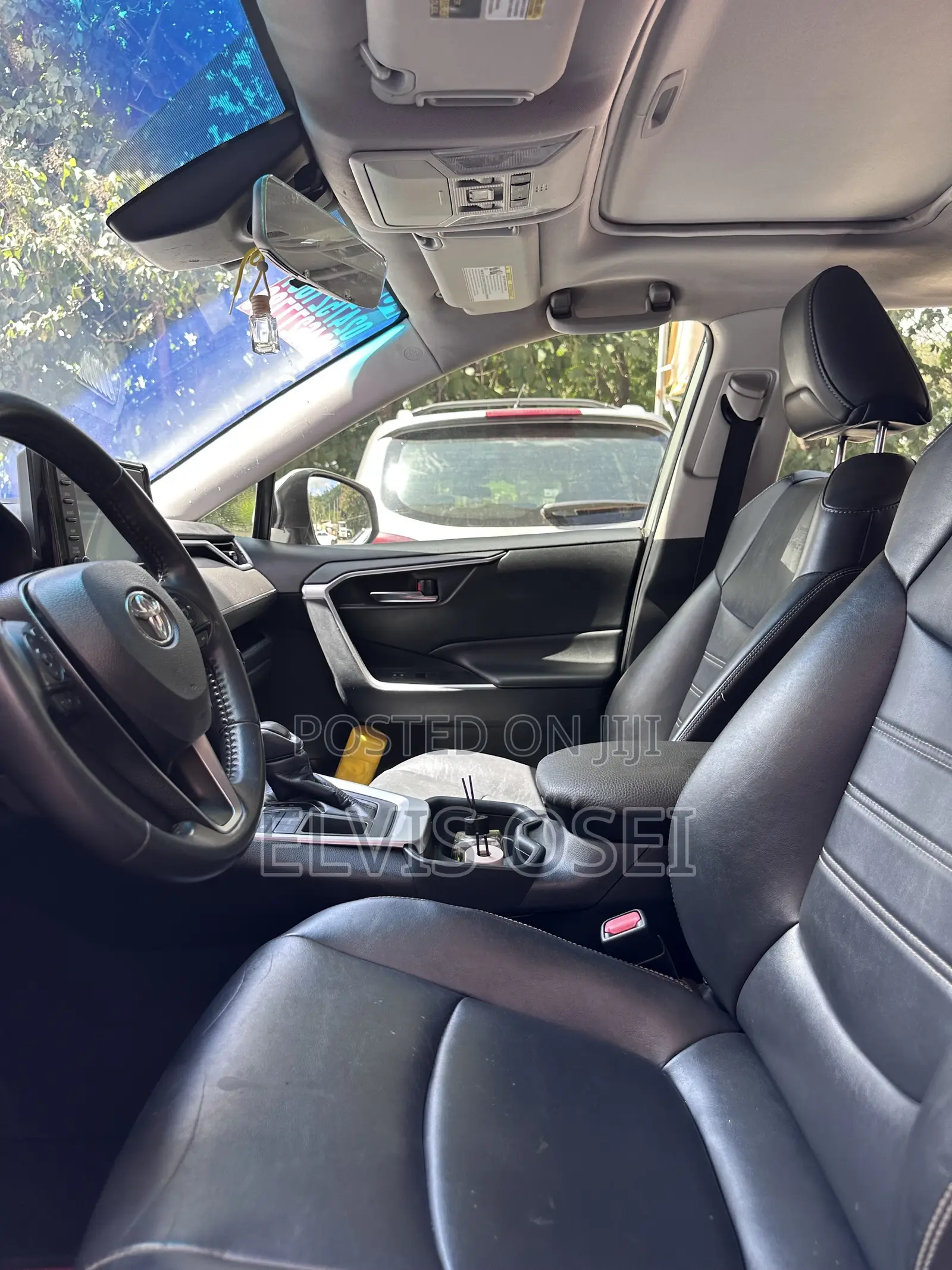 Toyota RAV4 XLE Premium 2022 Gray