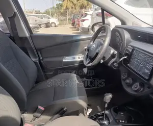 Toyota Yaris 2019 Blue