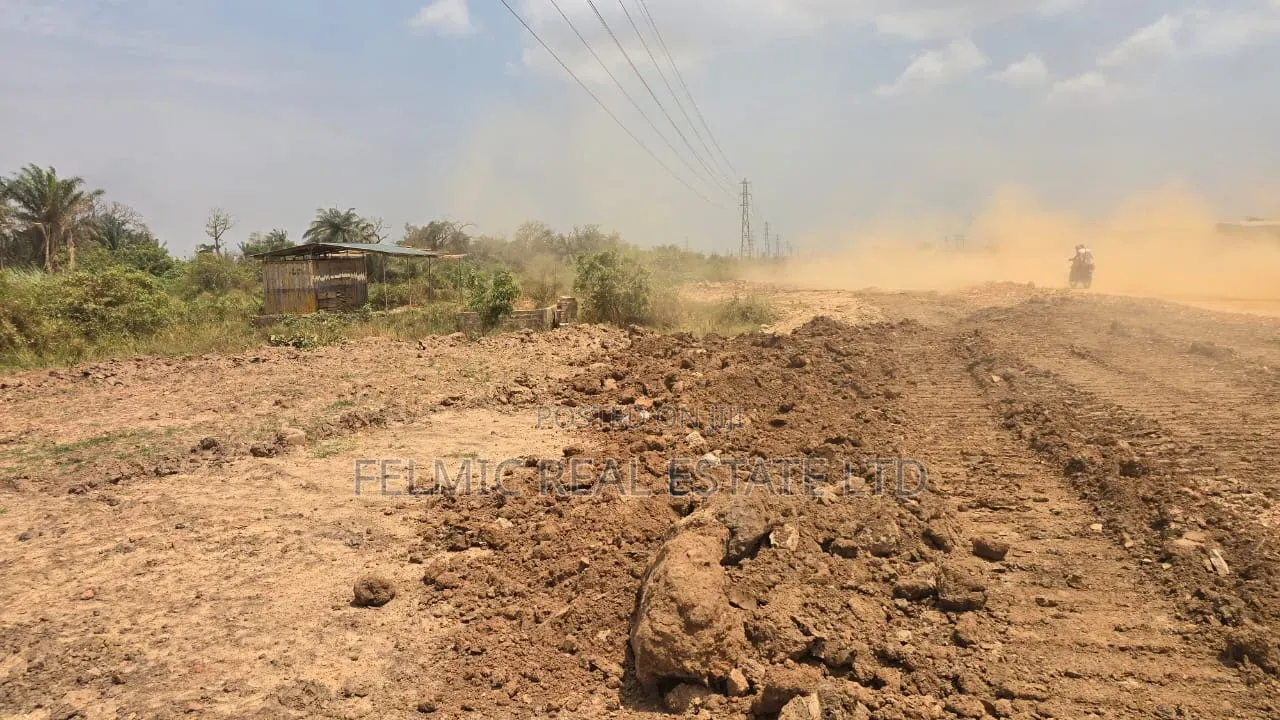 Roadside 110x80ft Plot at Afienya Odumsey for Sale