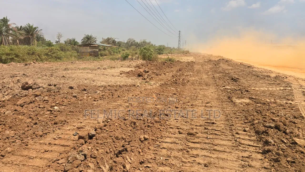 Roadside 110x80ft Plot at Afienya Odumsey for Sale