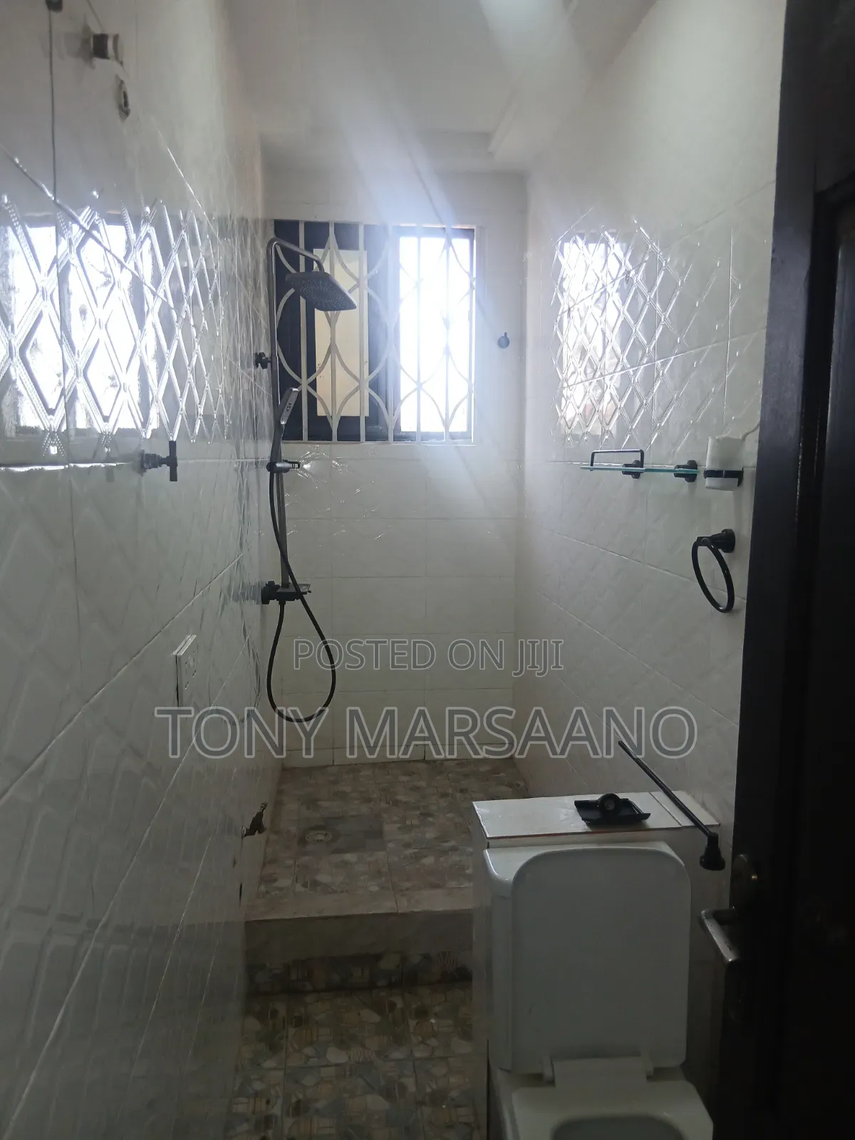 3bdrm Apartment in Westlegon, Medifem Area for rent