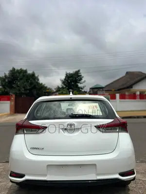 Toyota Corolla 2019 White