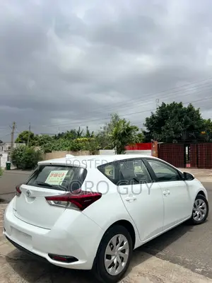 Toyota Corolla 2019 White