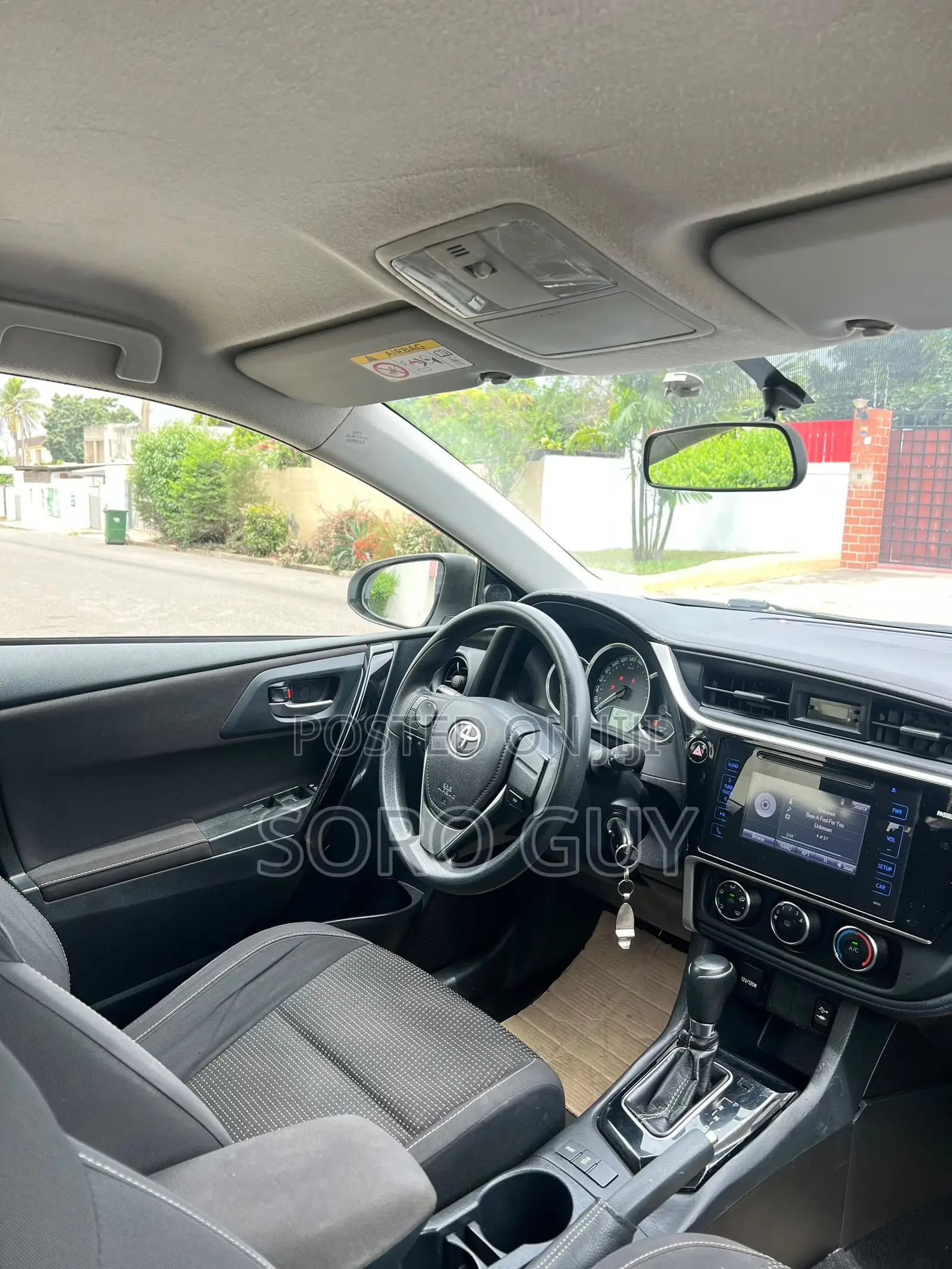 Toyota Corolla 2019 White
