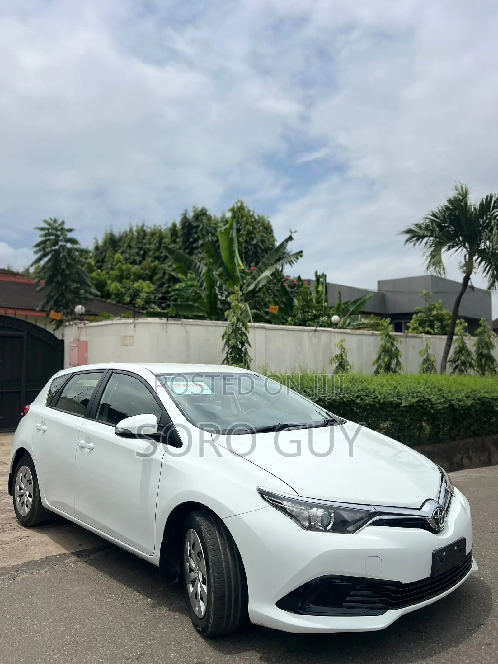 Toyota Corolla 2019 White