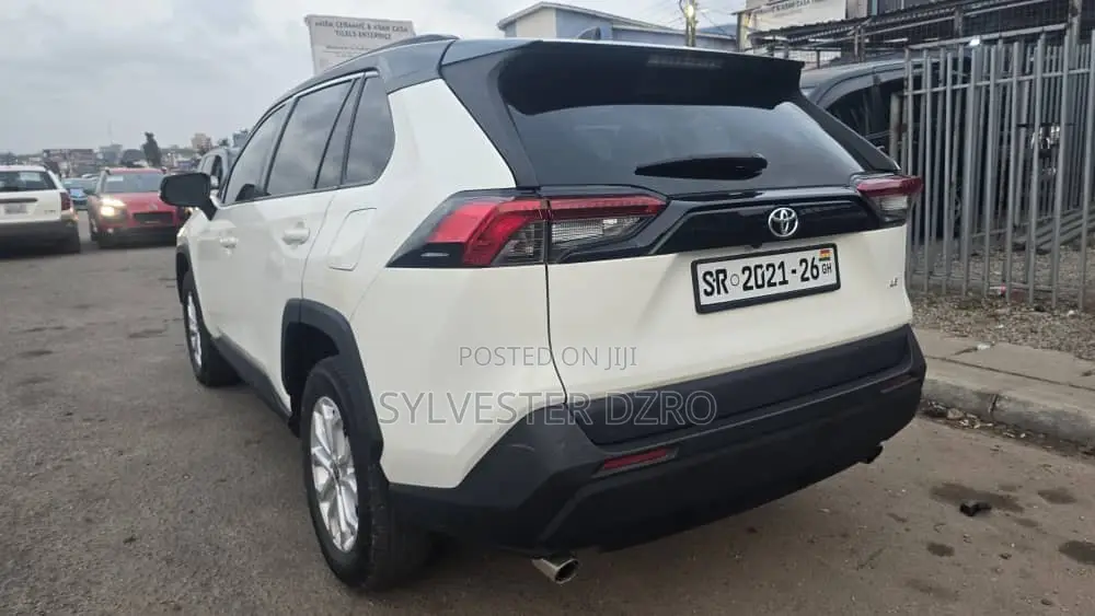 Toyota RAV4 2020 White