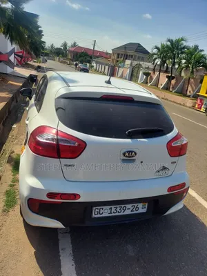 Kia Rio EX 4dr Hatchback (1.6L 4cyl 6A) 2016 White