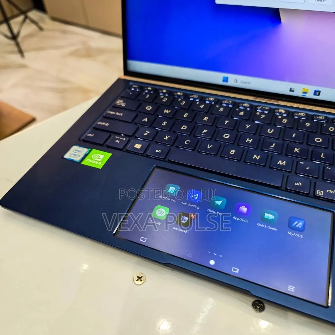 Laptop Asus Zenbook 14 8GB Intel Core i5 SSD 512GB