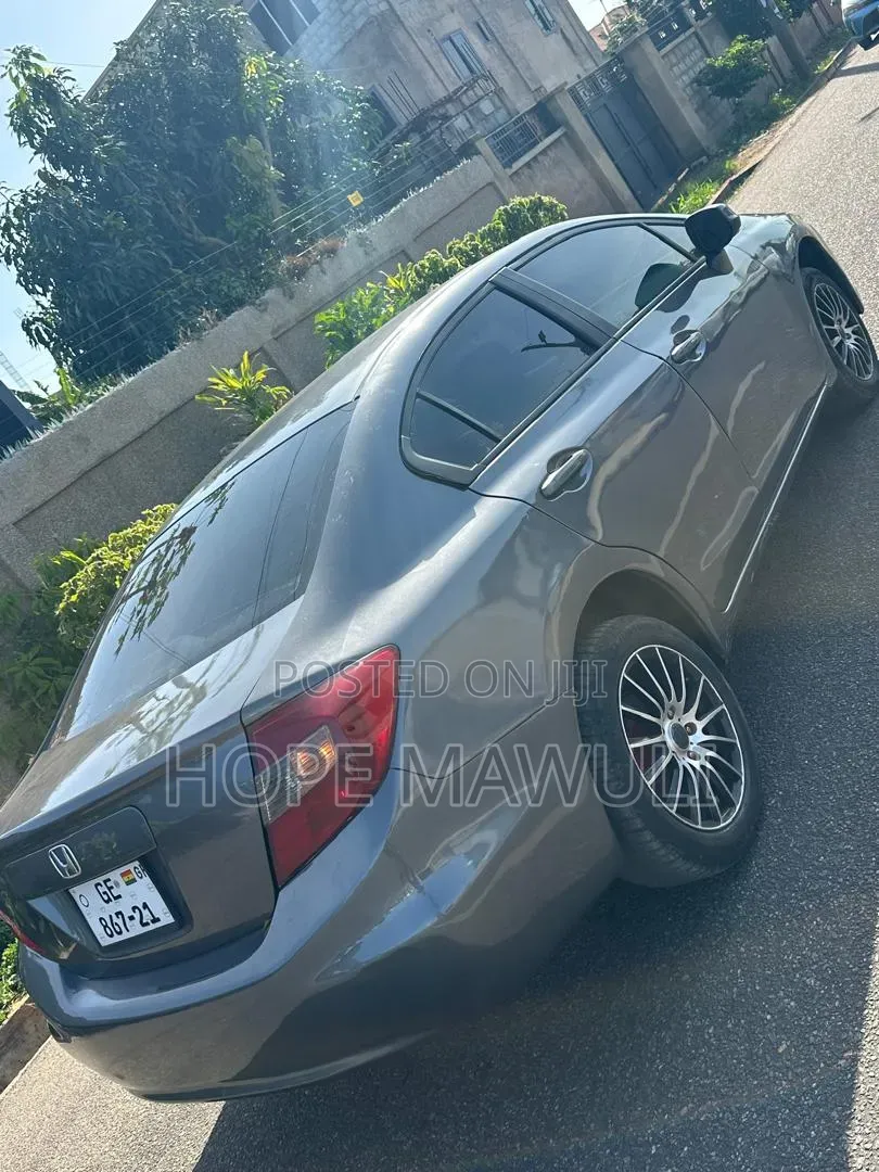 Honda Civic Coupe LX 2013 Gray
