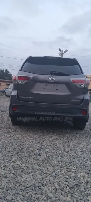 Toyota Highlander XLE V6 4x2 (3.5L 6cyl 6A) 2016 Brown