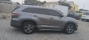 Toyota Highlander XLE V6 4x2 (3.5L 6cyl 6A) 2016 Brown