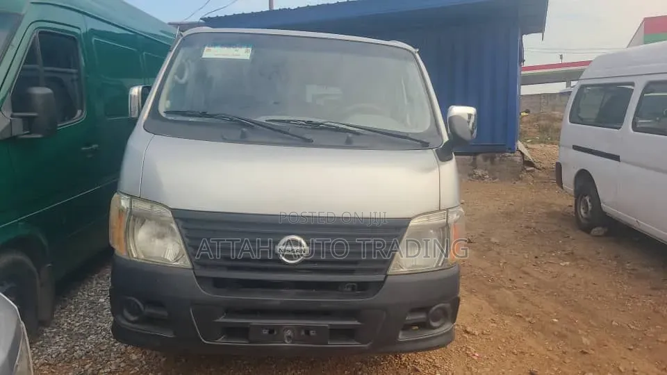 Nissan Caravan (Urvan) 2010 White
