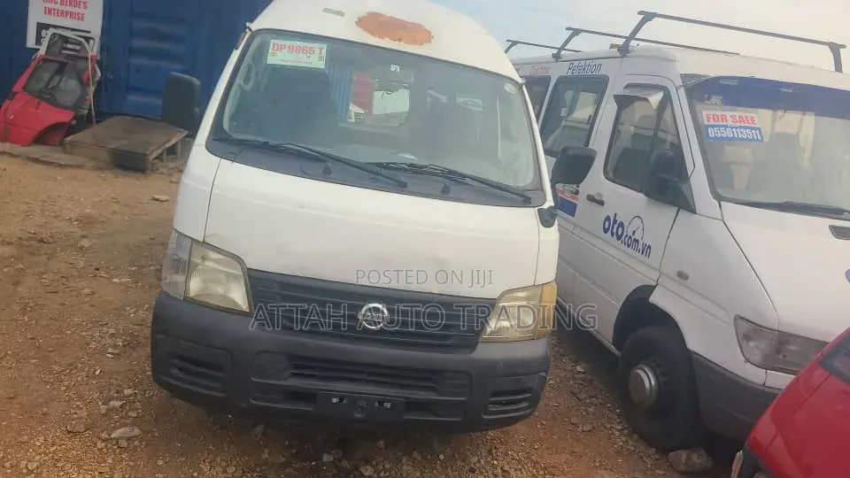 Nissan Caravan (Urvan) 2010 White