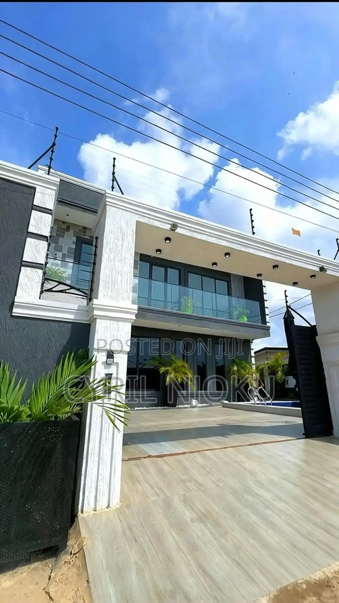 Furnished 4bdrm Duplex in Post Office Area for sale