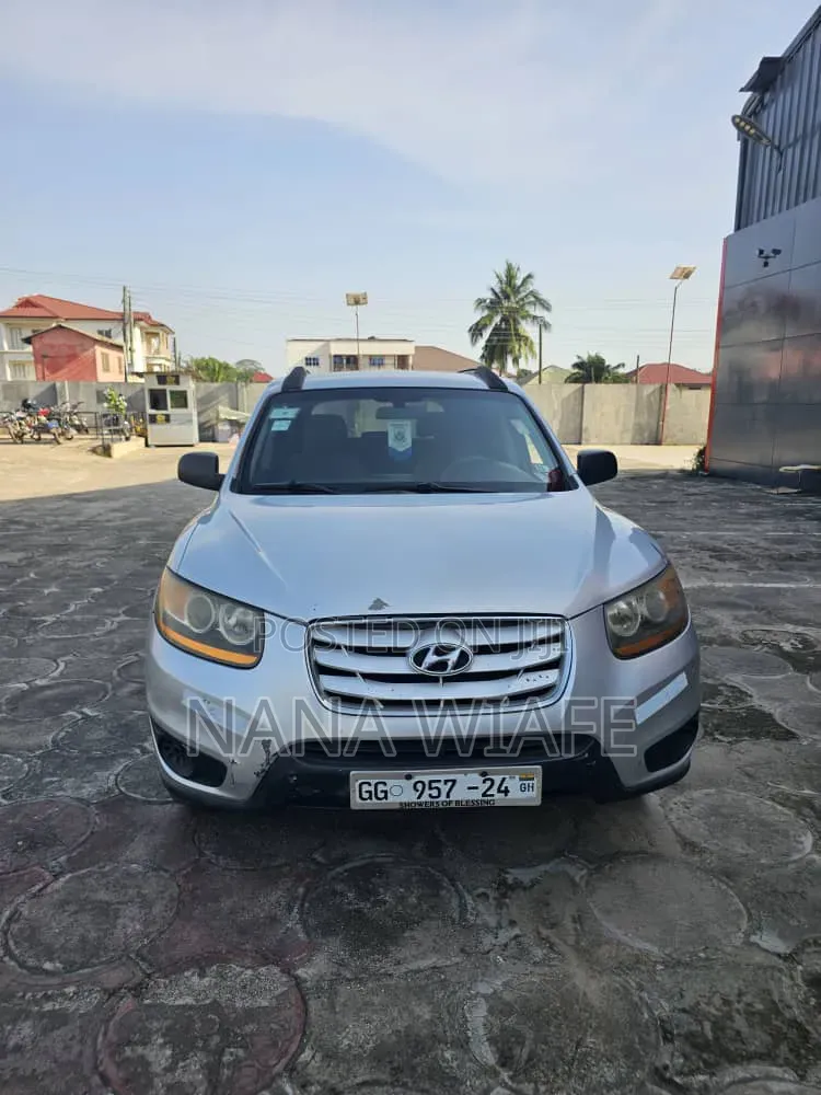 Hyundai Santa Fe 2011 Silver