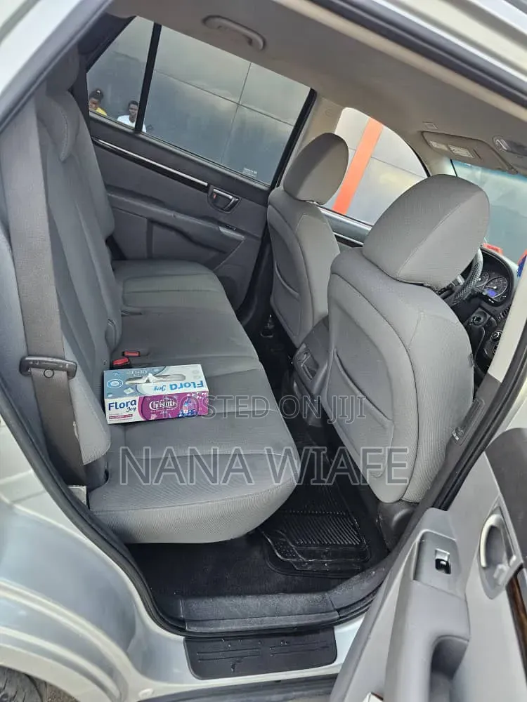 Hyundai Santa Fe 2011 Silver