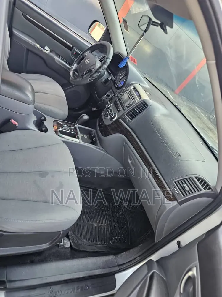 Hyundai Santa Fe 2011 Silver
