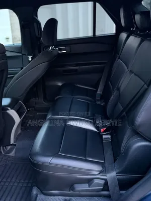 Ford Explorer XLT 4x4 2020 Blue