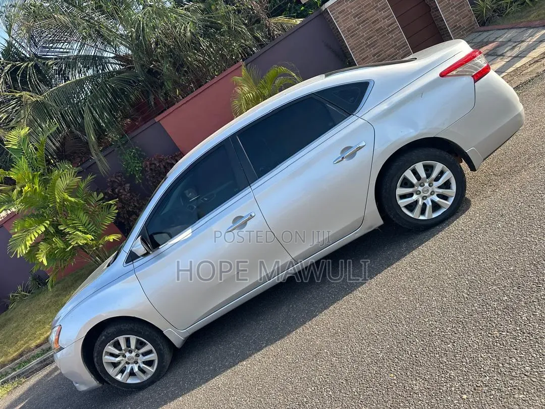 Nissan Sentra S 4dr Sedan (1.8L 4cyl CVT) 2014 Silver