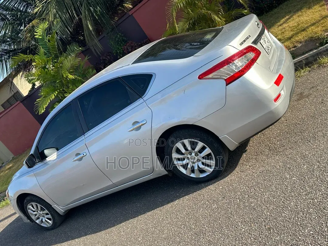 Nissan Sentra S 4dr Sedan (1.8L 4cyl CVT) 2014 Silver