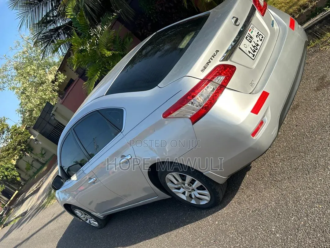 Nissan Sentra S 4dr Sedan (1.8L 4cyl CVT) 2014 Silver