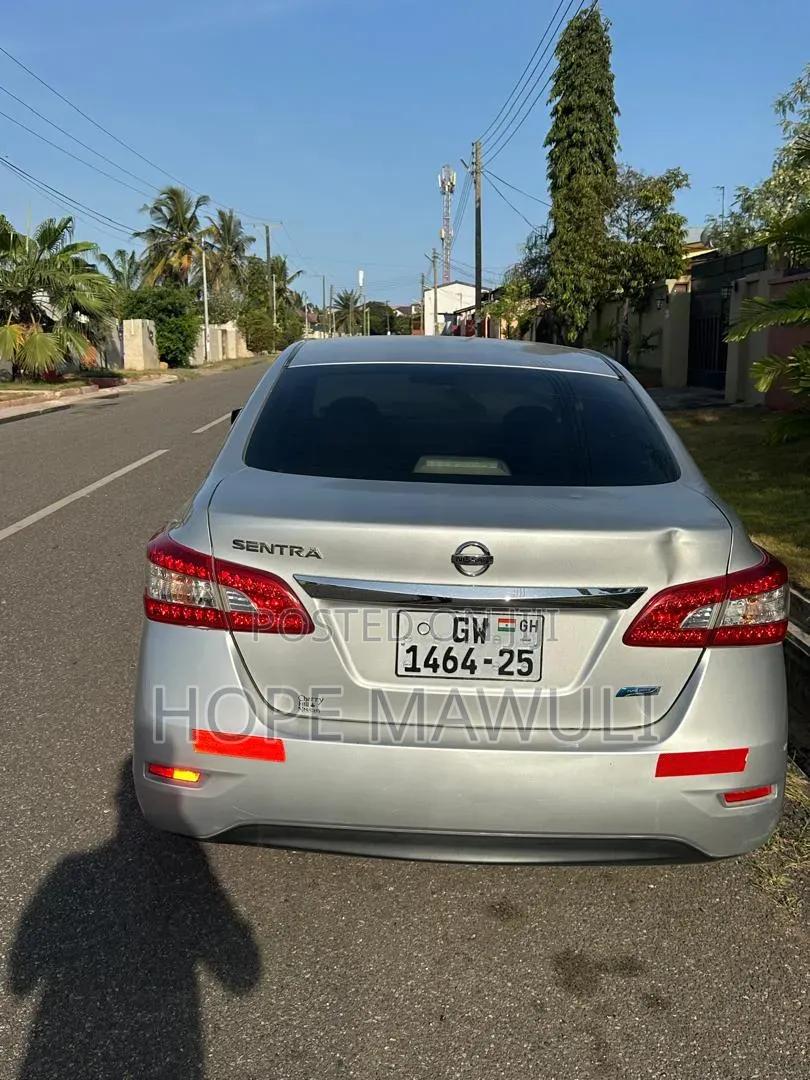 Nissan Sentra S 4dr Sedan (1.8L 4cyl CVT) 2014 Silver
