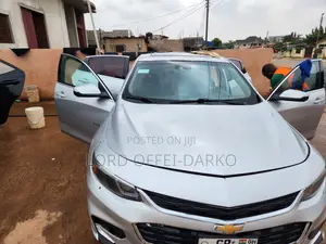 Chevrolet Malibu 2022 Gray