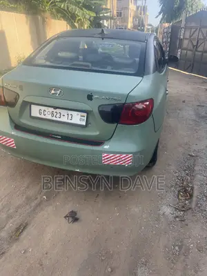 Hyundai Elantra 2009 Green