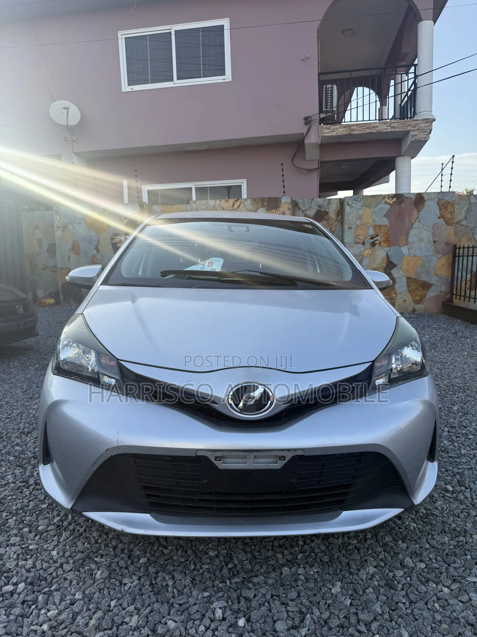 Toyota Vitz 1.0 FWD 3dr 2015 Silver