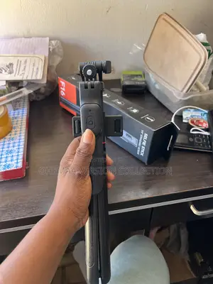 F16 Tripod Stand