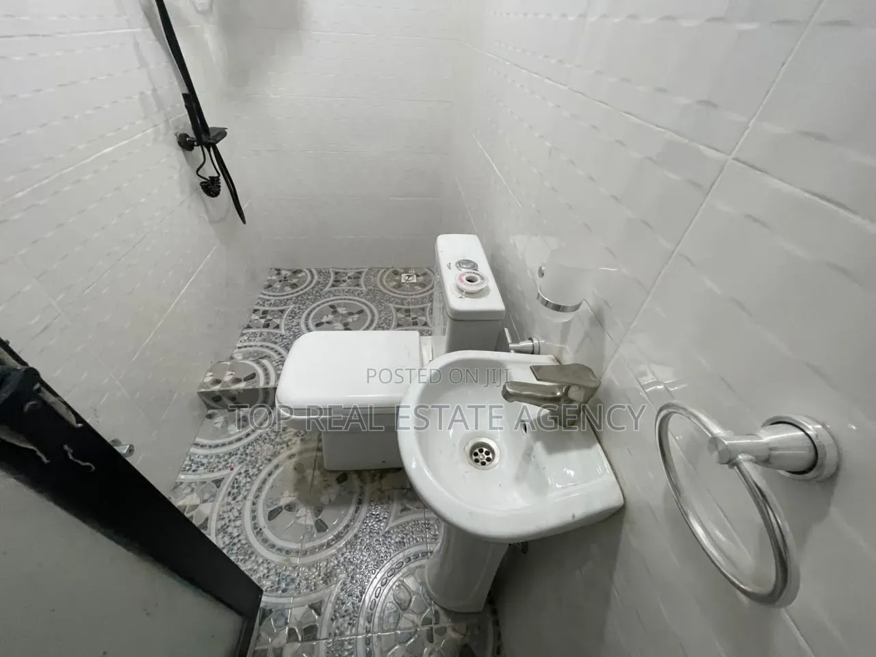 1bdrm Apartment in Awoshie Anyaa Deep, Baah Yard for rent