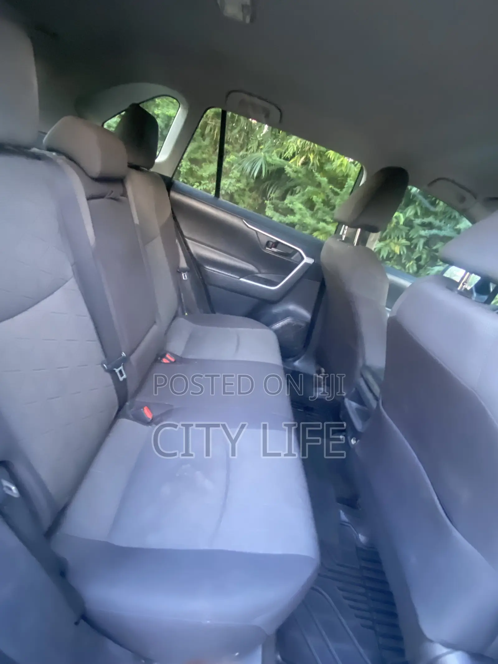 Toyota RAV4 LE 2022 Gray