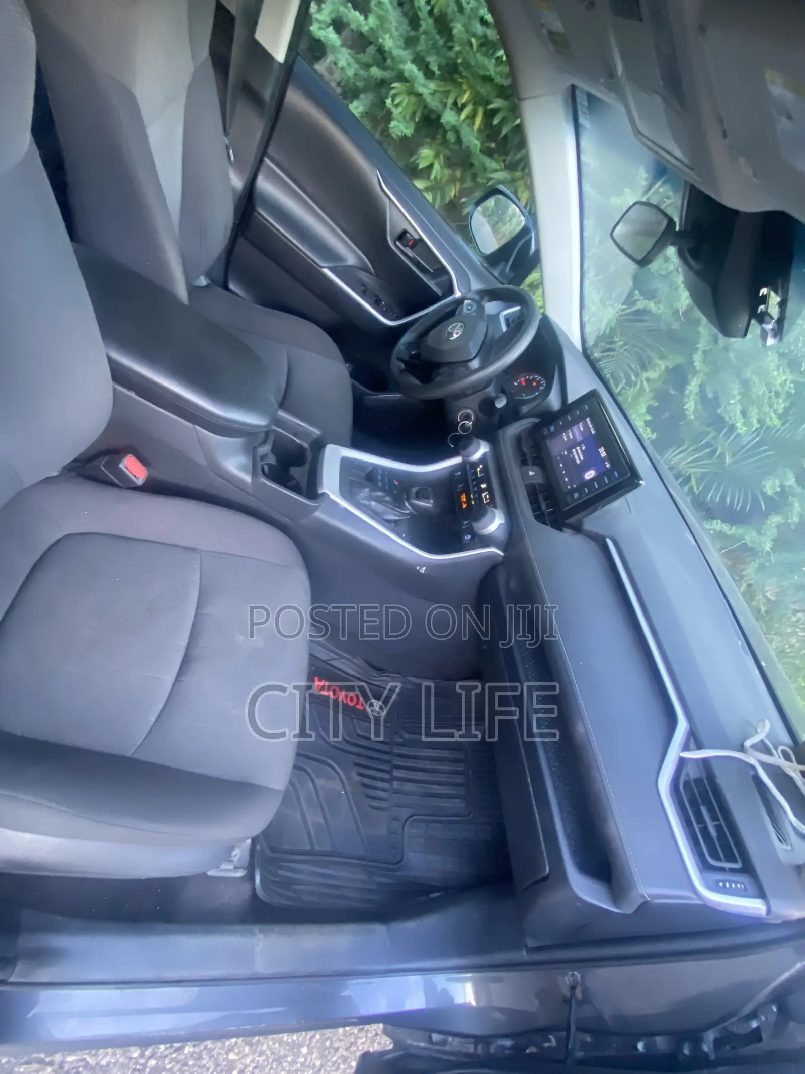 Toyota RAV4 LE 2022 Gray