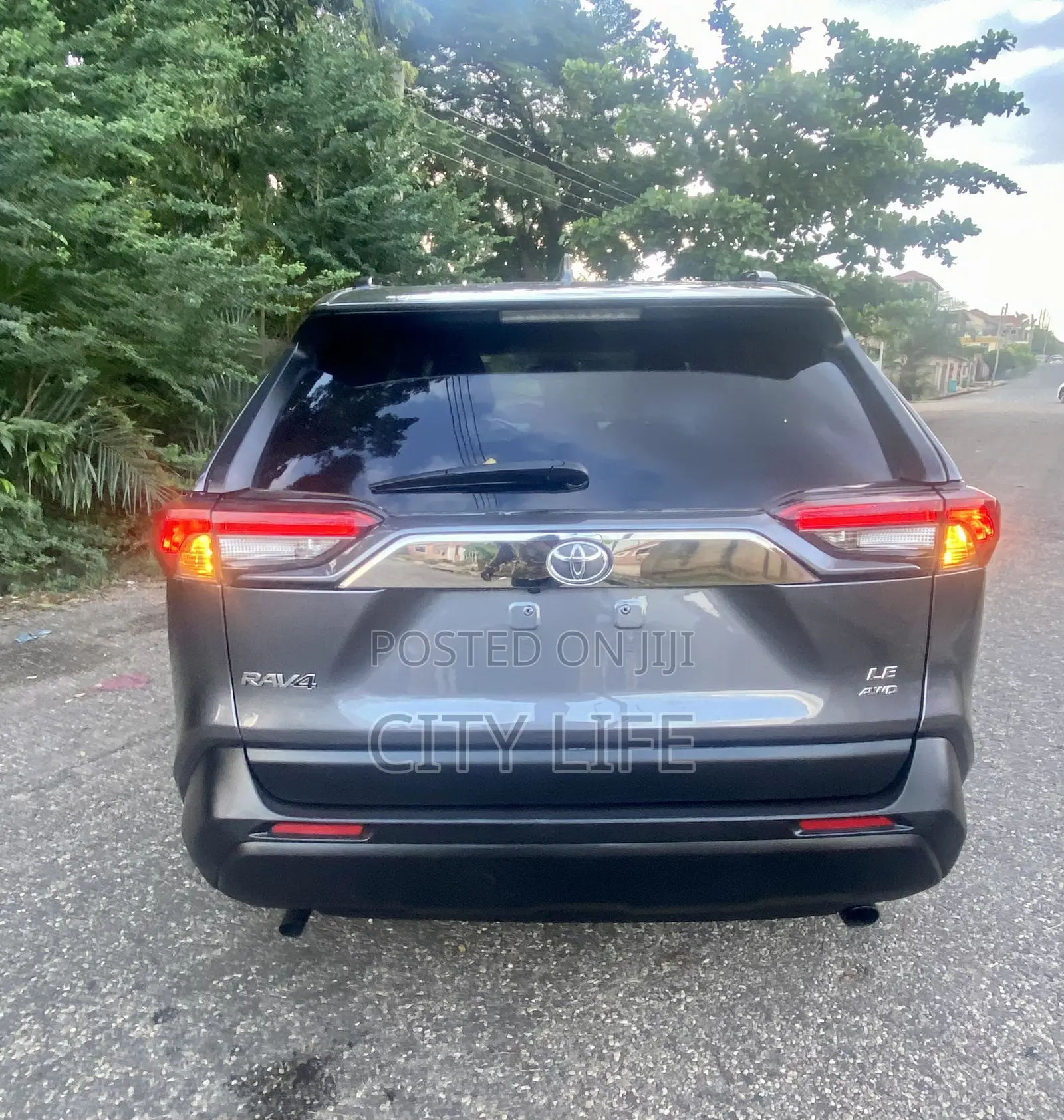 Toyota RAV4 LE 2022 Gray