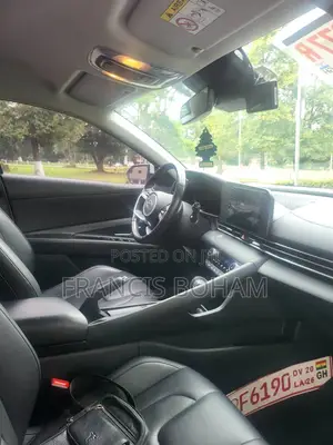 Hyundai Elantra Limited 2021 White
