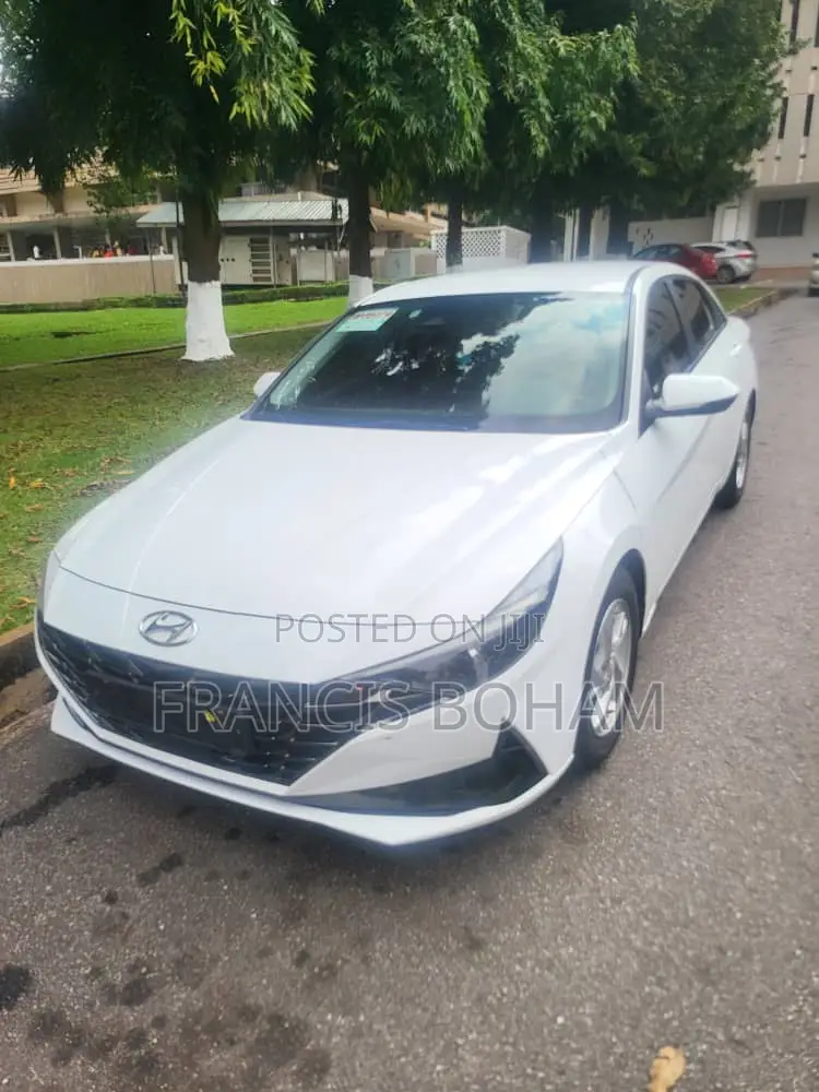 Hyundai Elantra Limited 2021 White