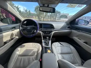 Hyundai Elantra Limited 2018 Red