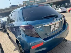 Toyota Vitz 1.3 AWD 5dr 2012 Green