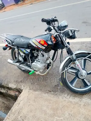 Royal Motorcycle 2026 Black