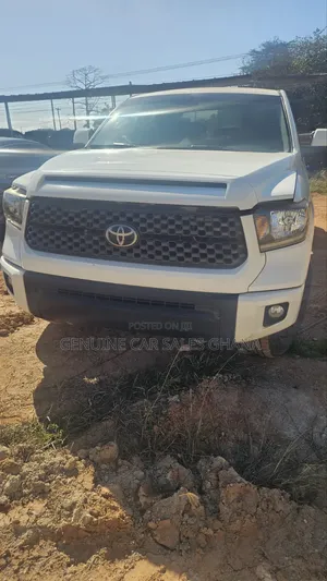 Toyota Tundra SR5 2021 White