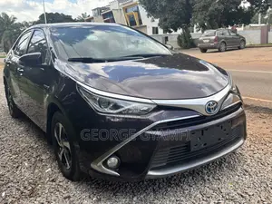Toyota Corolla SE (1.8L 4cyl 6M) 2018 Burgundy