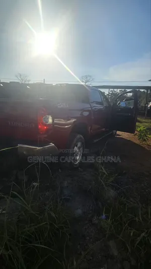 Toyota Tundra Limited 5.7L V8 4x4 Double Cab 6.6 ft. box 145.7 in. WB