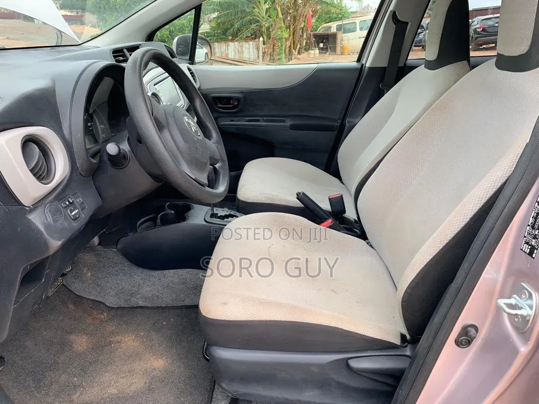 Toyota Vitz 2012